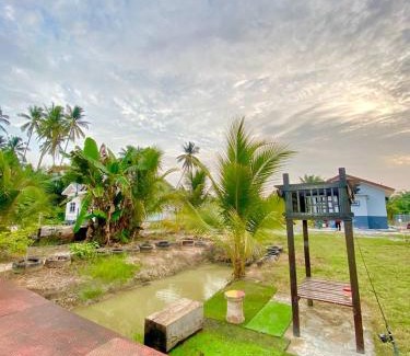 Kampung Sungai Burong House | Homestay Naim Sabak Bernam