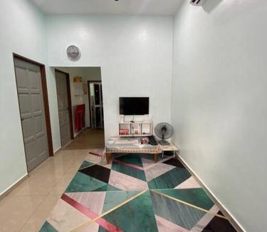 Kampung Sungai Burong House | Homestay Naim Sabak Bernam