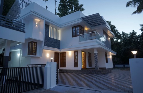 Kalady House | Homestay Nedumbassery - Full furnished 6BHK.10mins from Cochin Airport