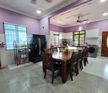 Kampung Seren House | Homestay Nukman Bukit Besi