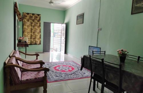 Kampung Bentan House | Homestay Pekan Pahang Semi D berWifi