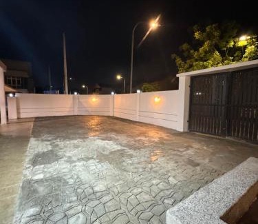 Pelabuhan Klang Villa | Homestay Pool Villa Andora