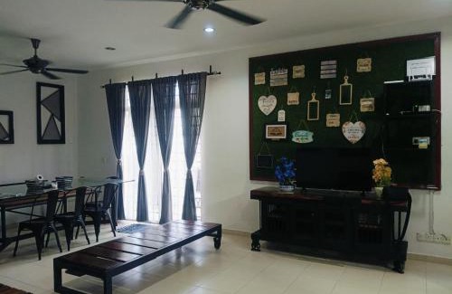 Bandar Sri Sendayan House | Homestay Port Dickson Rumah 969 With Private Pool