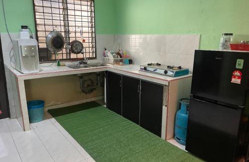 Paka House | Homestay Taman Delima Paka