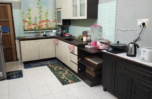Parit Raja House | Homestay Wira