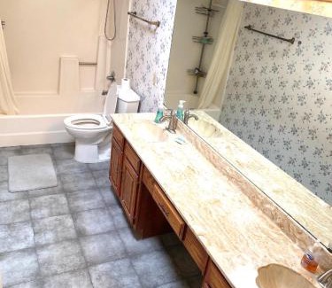 Far North Dallas House | Homestayy