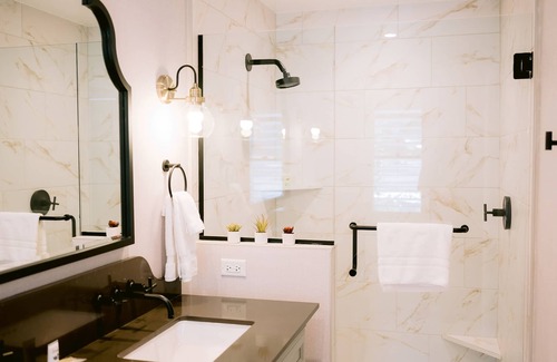 Midway Hotel | Homestead Resort