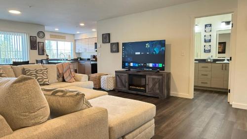 Sandpoint Apartment | Homestead Village - Two Bedroom Condo Balcony