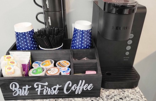 Crabtree Apartment | HomeSweetHome!1bed1bth w/ den.