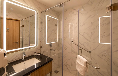 Alambagh Hotel | Hometel Alambagh Lucknow