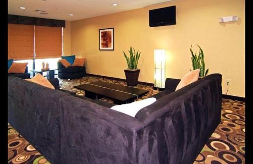 Bridgeport Hotel | Hometown Executive Suites