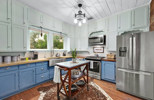 Liberty Hill House | “Hometown Hideaway” in the heart of Downtown Liberty Hill