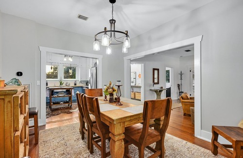 Liberty Hill House | “Hometown Hideaway” in the heart of Downtown Liberty Hill
