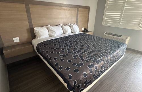 Los Banos Hotel | Hometown Inn