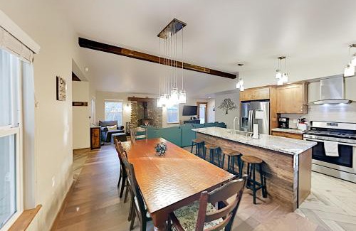 Tahoe Pines House | Homewood Cabin Among the Pines