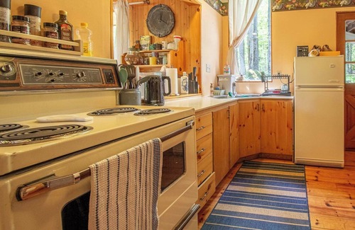 Eagle Lake Cottage | Homewood Cottage - Three Bedroom Cottage, Sleeps 6