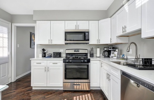 Homewood House | Homewood FHS Rental - Cherrywood Ln
