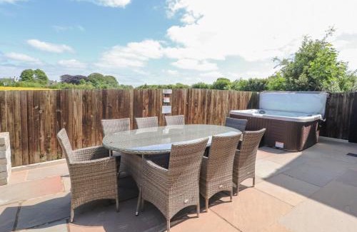 Knott End-on-Sea House | Homewood