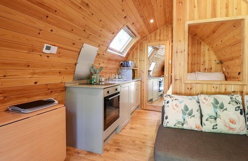 Knott End-on-Sea Cottage | HOMEWOOD POD, pet friendly, with hot tub in Garstang