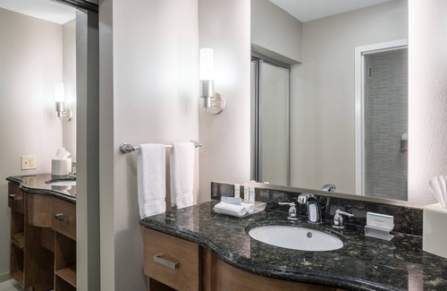 Cedar Rapids Hotel | Homewood Suites by Hilton Cedar Rapids-North