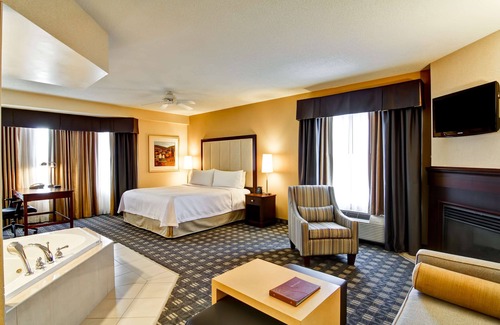 Gateway Hotel | Homewood Suites by Hilton Toronto Mississauga