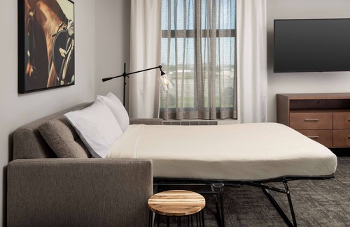 Fairgrounds Hotel | Homewood Suites By Hilton Louisville Airport