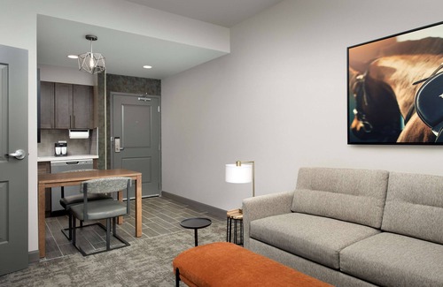 Fairgrounds Hotel | Homewood Suites By Hilton Louisville Airport