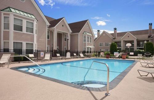 Windsor Locks Hotel | Homewood Suites by Hilton Windsor Locks Hartford