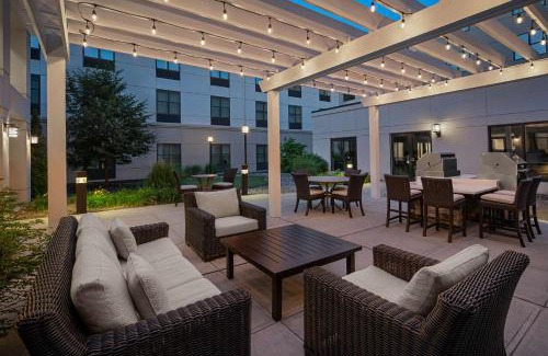 Carle Place Hotel | Homewood Suites by Hilton Carle Place - Garden City, NY