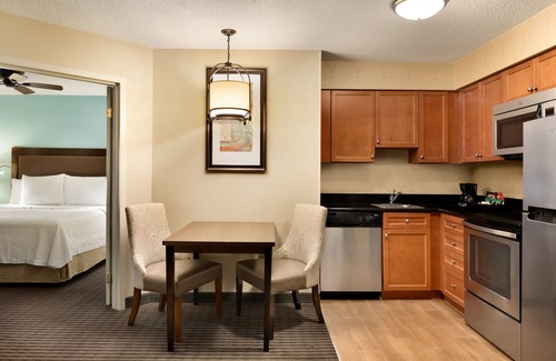 East Beltline Hotel | Homewood Suites by Hilton Grand Rapids