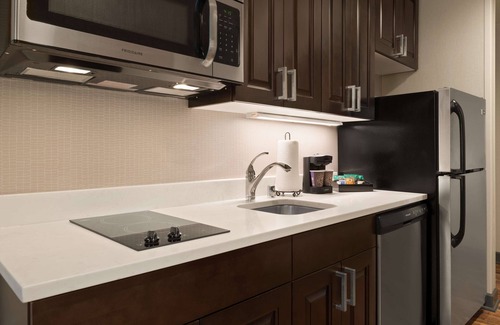 East Town Hotel | Homewood Suites By Hilton Milwaukee Downtown