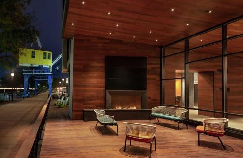 Riverfront Hotel | Homewood Suites By Hilton Wilmington Downtown