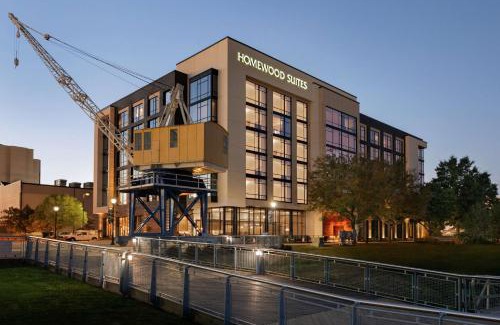 Riverfront Hotel | Homewood Suites By Hilton Wilmington Downtown