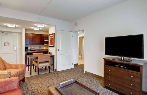 Woodbridge Hotel | Homewood Suites by Hilton Woodbridge