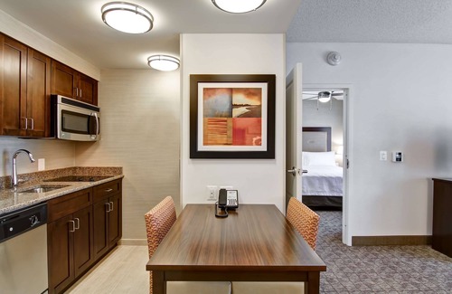 Woodbridge Hotel | Homewood Suites by Hilton Woodbridge