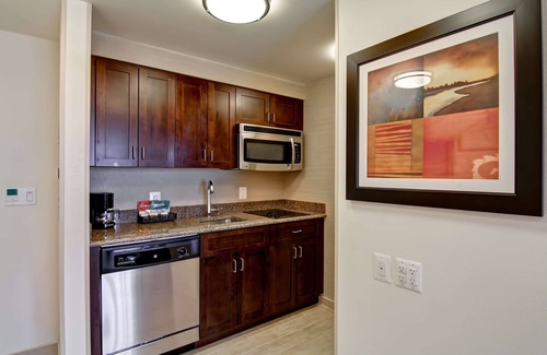 Woodbridge Hotel | Homewood Suites by Hilton Woodbridge