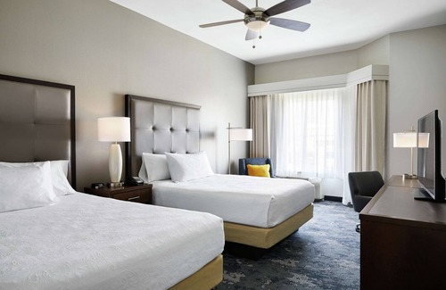 Champaign Hotel | Homewood Suites by Hilton Champaign-Urbana