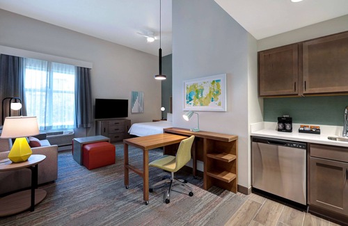 Valencia Hotel | Homewood Suites by Hilton Santa Clarita