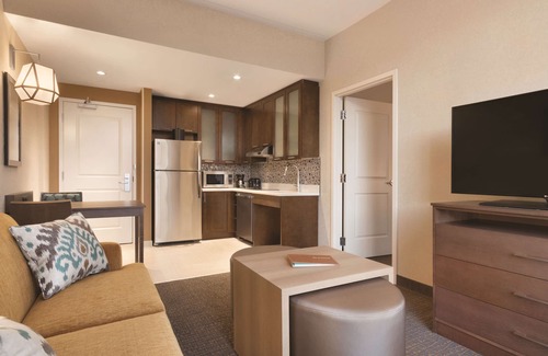 East Village Hotel | Homewood Suites by Hilton Calgary Downtown