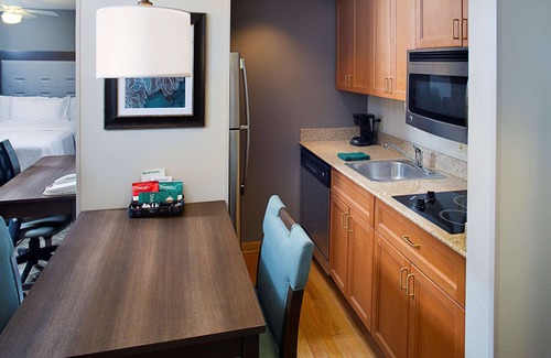 Solon Hotel | Homewood Suites by Hilton Cleveland-Solon