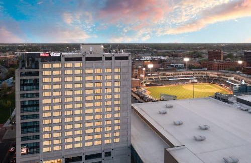 Downtown Toledo Hotel | Homewood Suites By Hilton Toledo Downtown