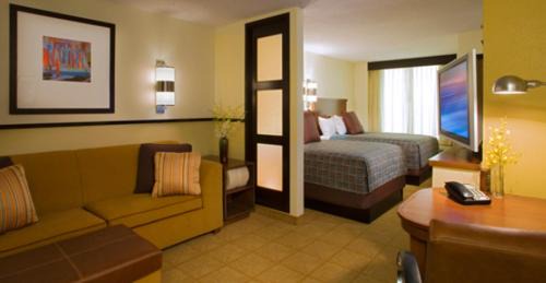 South Tulsa Hotel | Homewood Suites by Hilton Tulsa South Medical District