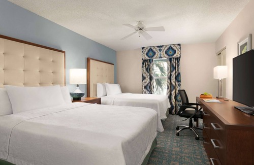 Villas Hotel | Homewood Suites by Hilton - Fort Myers
