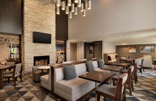 Parkrose Hotel | Homewood Suites by Hilton Portland Airport