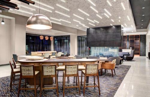 Downtown Richmond Hotel | Homewood Suites by Hilton Richmond-Downtown
