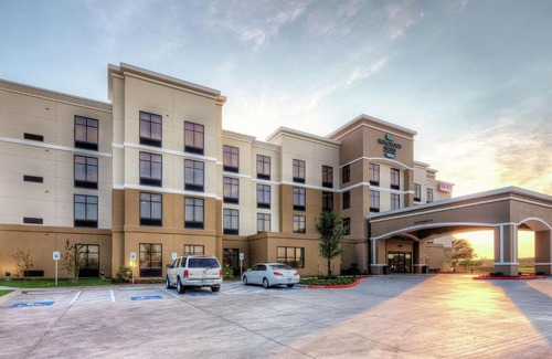 Victoria Hotel | Homewood Suites by Hilton Victoria