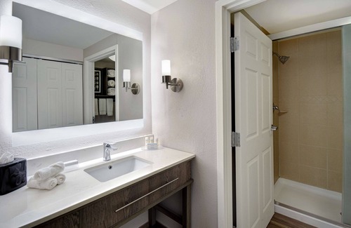 Newport News Hotel | Homewood Suites by Hilton Yorktown Newport News