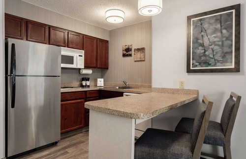 Erie Hotel | Homewood Suites Erie