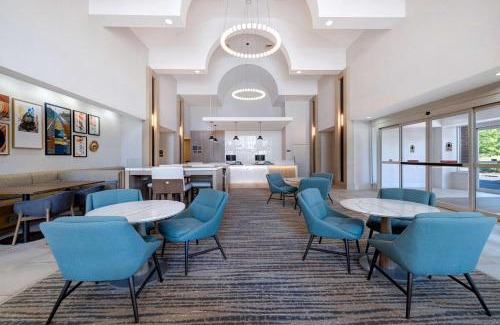 Lansdale Hotel | Homewood Suites Lansdale