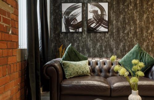 Bradford Apartment | Homey 1 Bedroom Duplex in Conditioning House